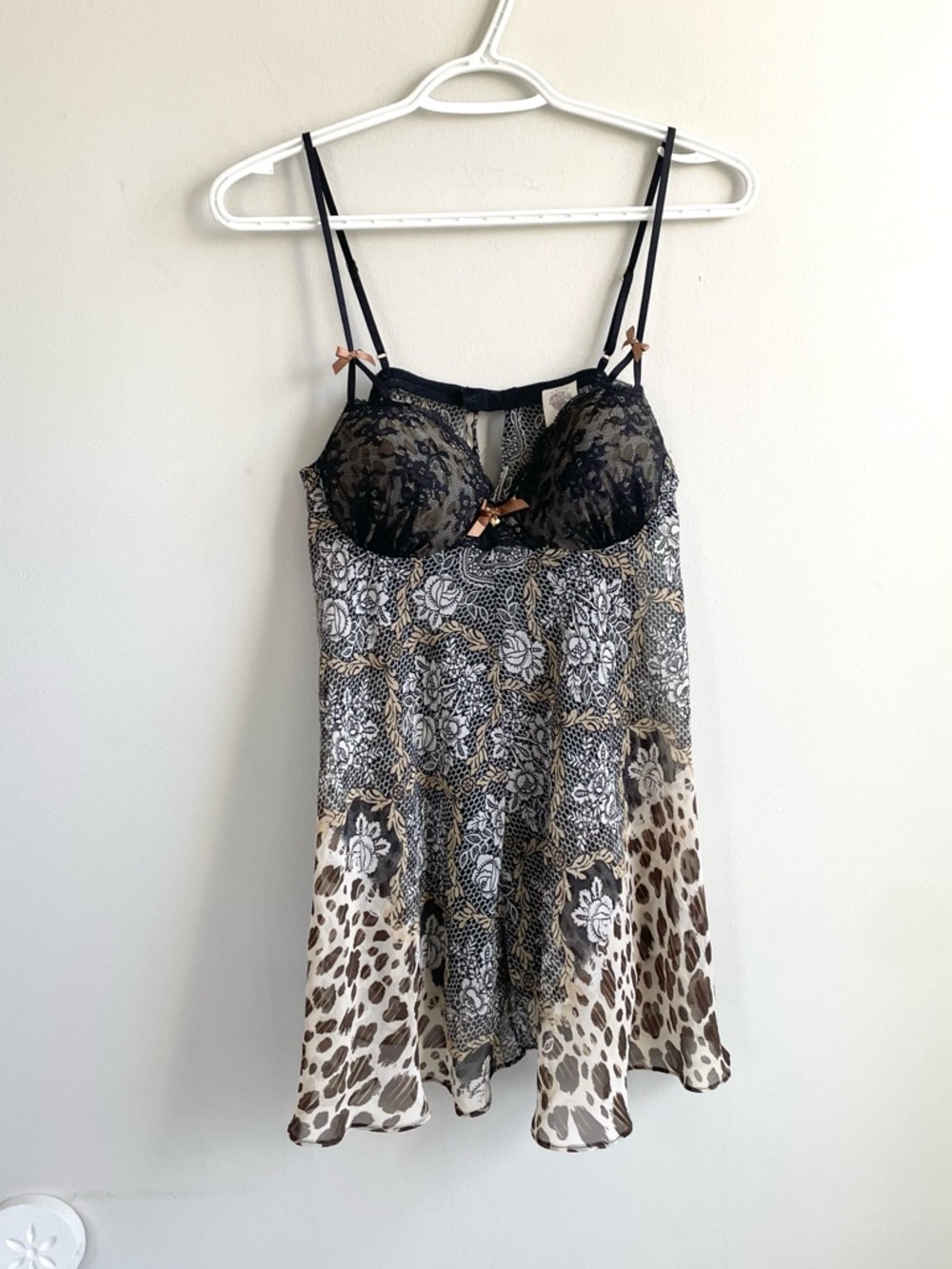 IN BLOOM SHEER BROWN CREAM BLACK SLIP NEGLIGEE PADDED LACE BRA STRAPS GOLD HEART